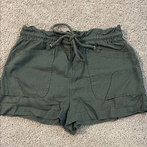 Universal Thread Dark Green Women's Cargo Shorts